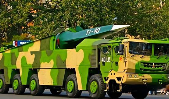 美军的F-35，从冲绳起飞，20分钟就能抵达中国沿海，但中国的东风-17，从发射