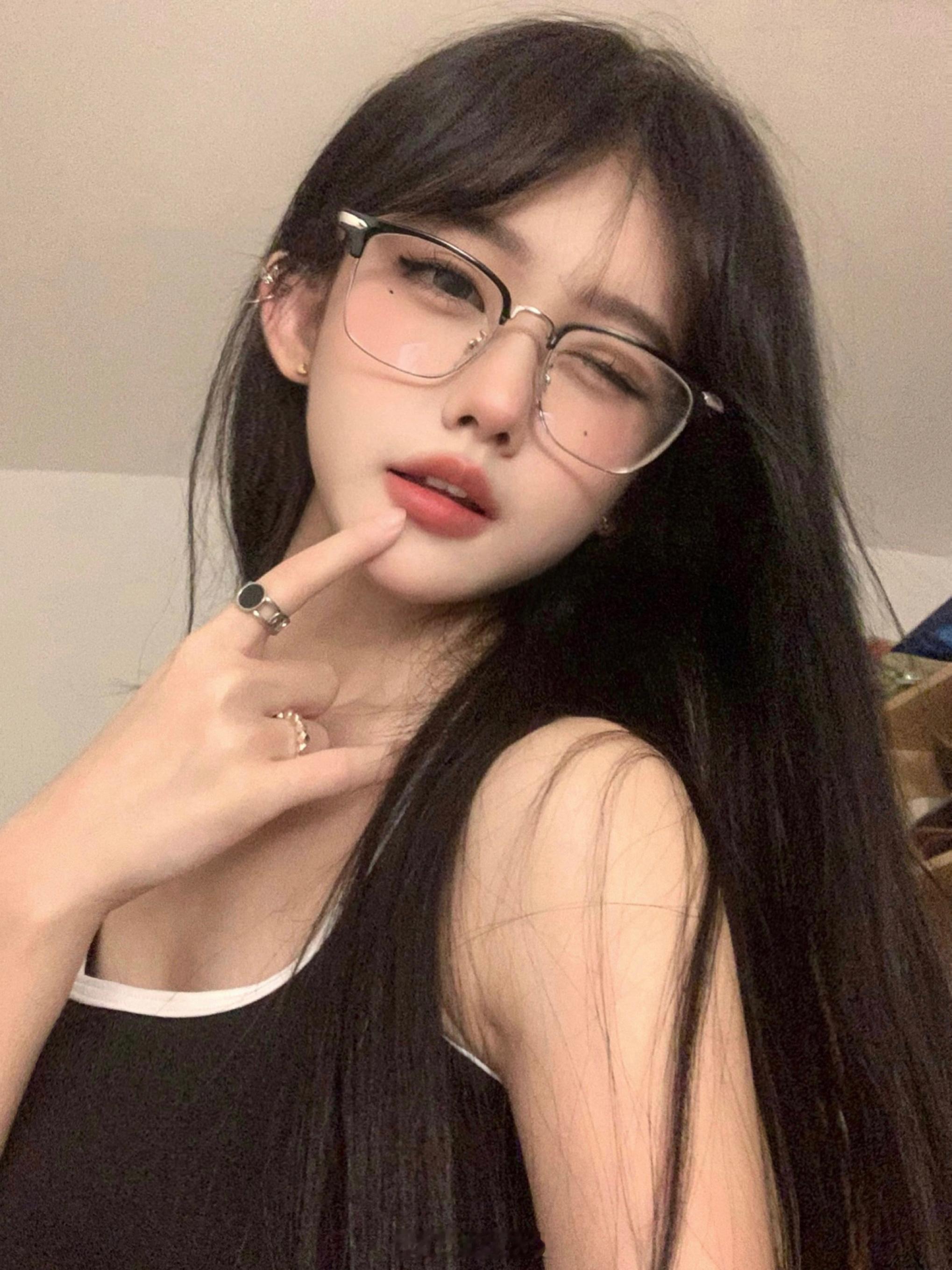 朋友说俯视很斩女 ​​​