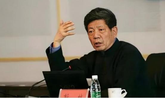 清华大学教授彭林曾说：“目前中国举国上下都在讲发展，什么都在讲发展，其实我们闭上