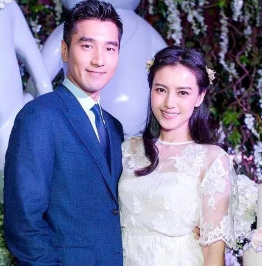 2000年，被高圆圆追得走投无路，张亚东回家就和老婆窦颖（窦唯妹妹）离婚，同居5