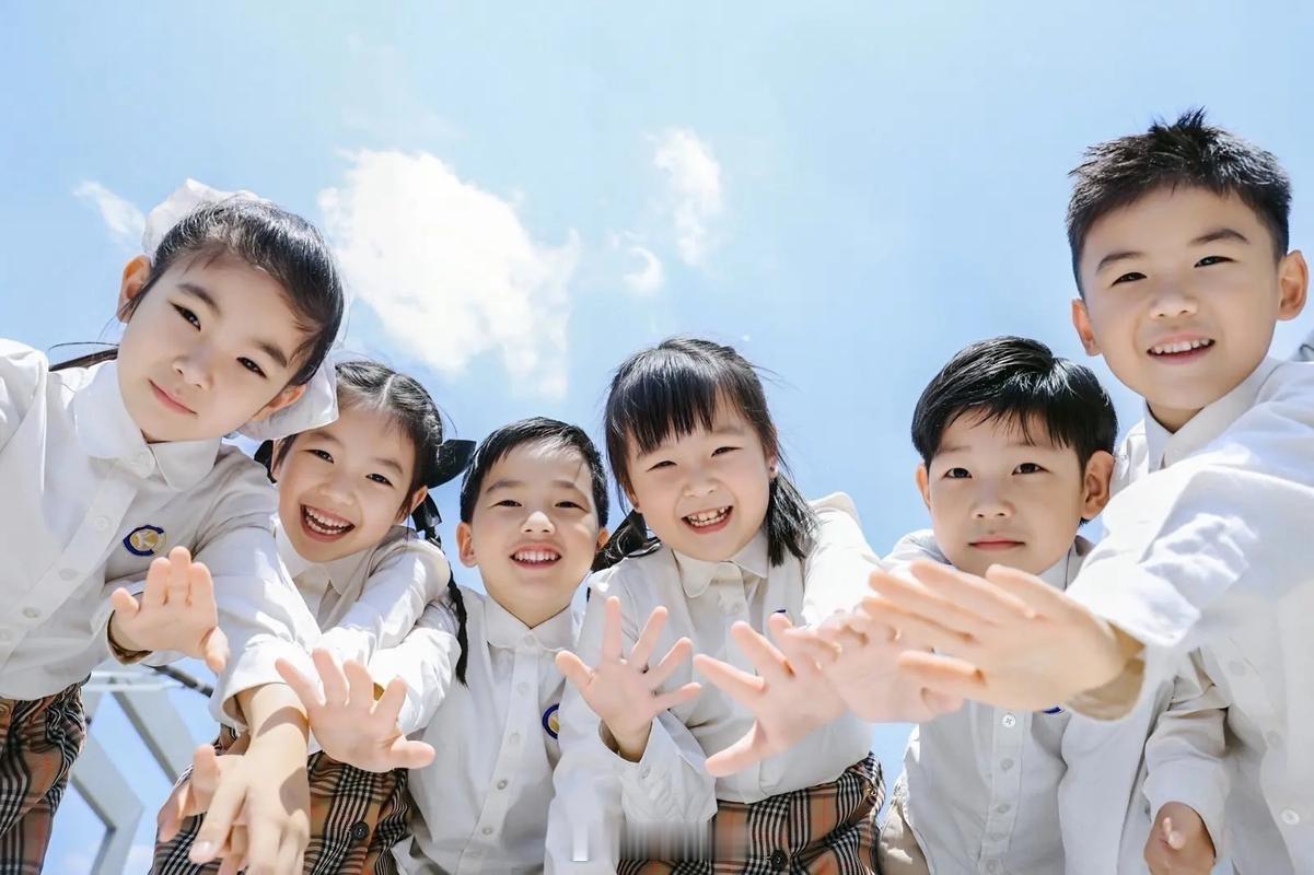 幼儿园毕业照每人收费368元被投诉这样的事我遇到过类似，我宝宝读小班的时候过阳历