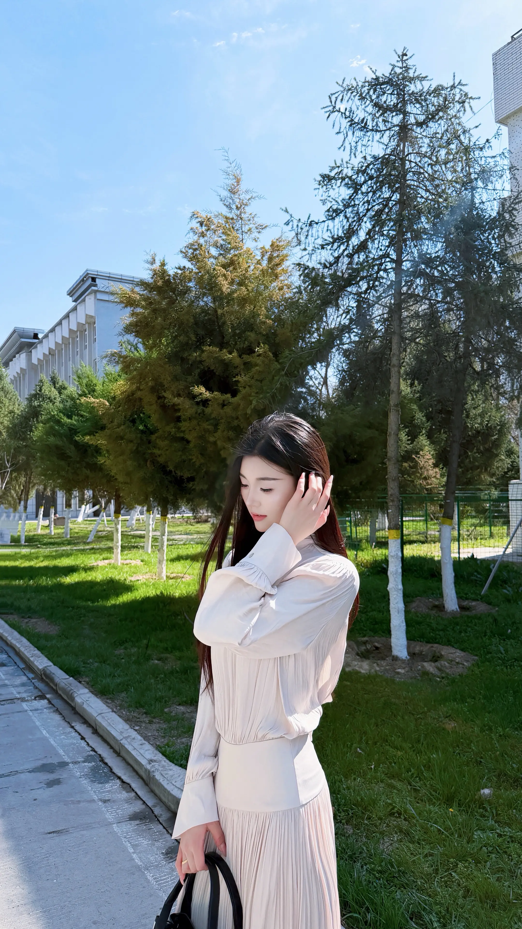 杳杳春来时