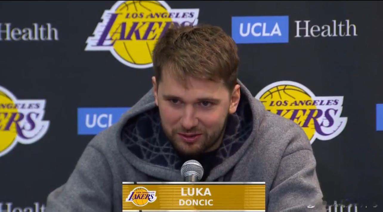 NBA常规赛继续进行，湖人客场112-108战胜76人。本场比赛，东契奇出战了3