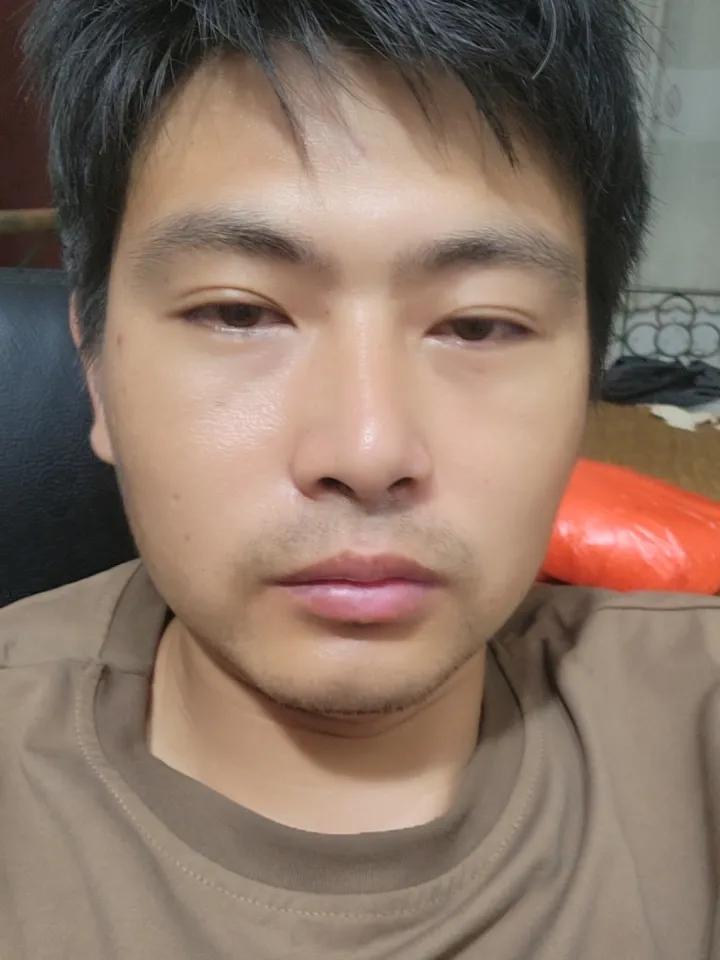 我和四川那位朋友谈崩了。他想让我过去，我想让他过来。我想让他过来显示他的诚意，他