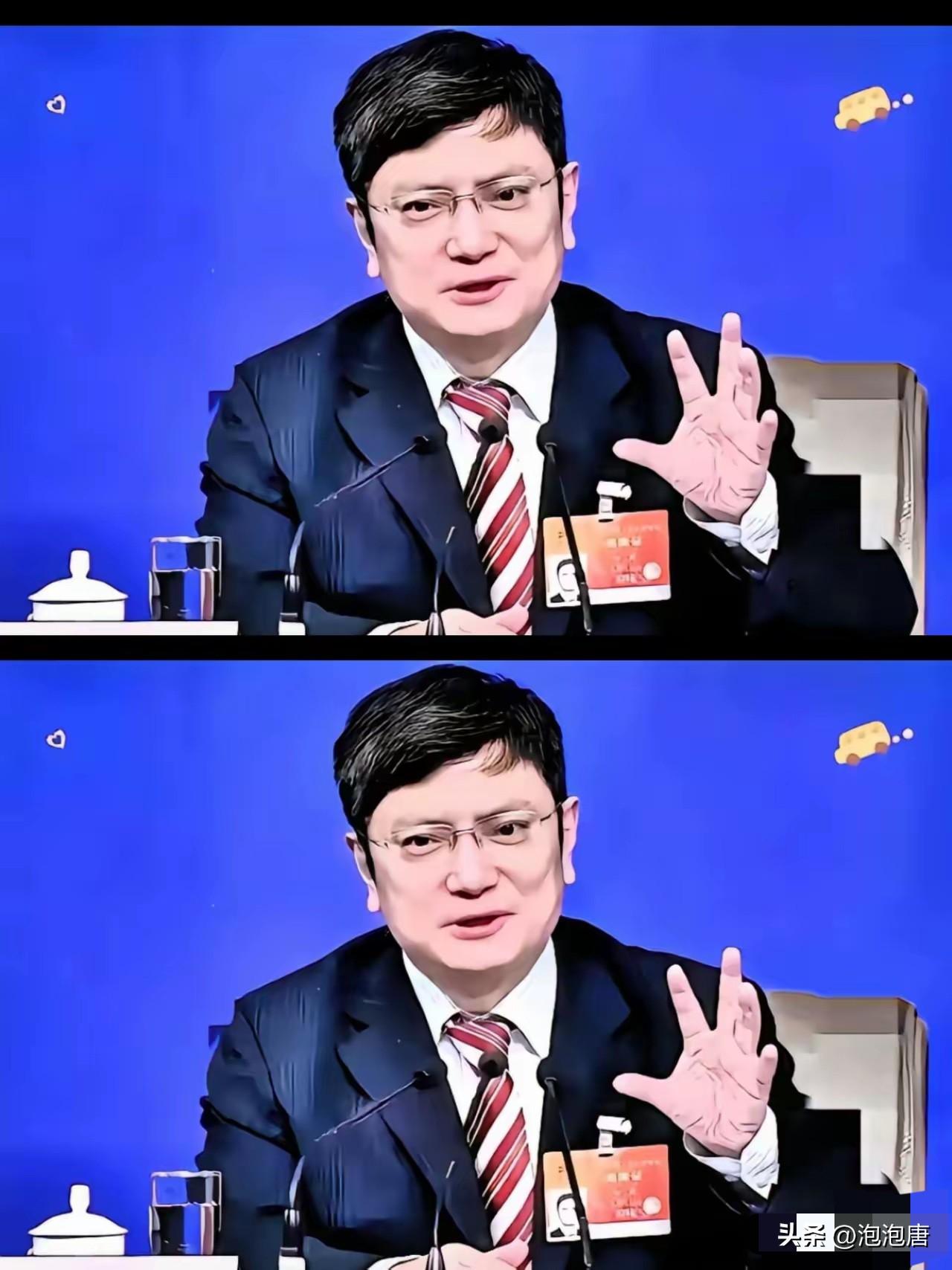 浙大教授郑强近几日的一番话值得我们好好琢磨，他说混乱的社会状态可能会随着人工智能