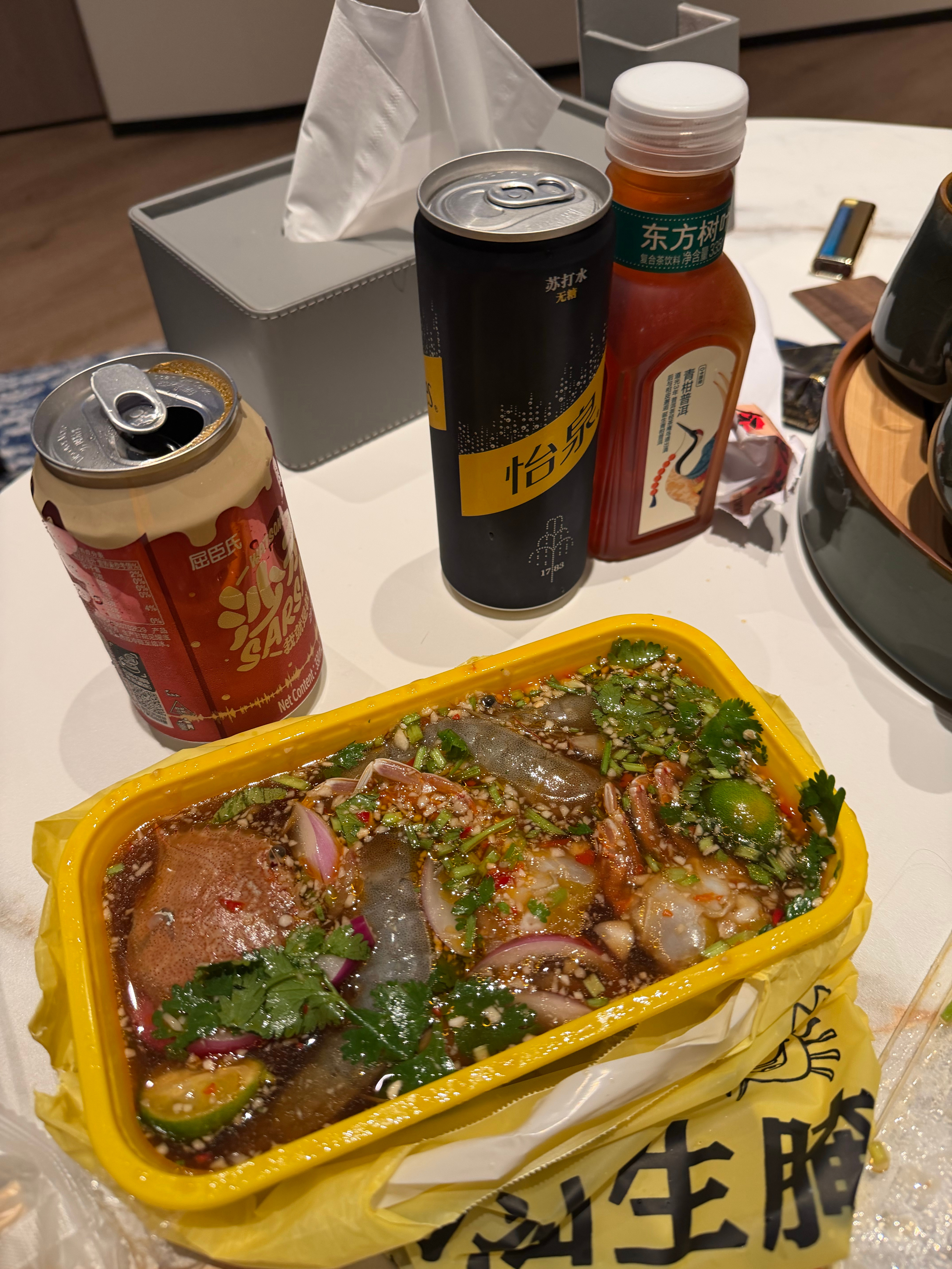 越熬越夜…深夜追剧叫外卖有多爽～ ​​​
