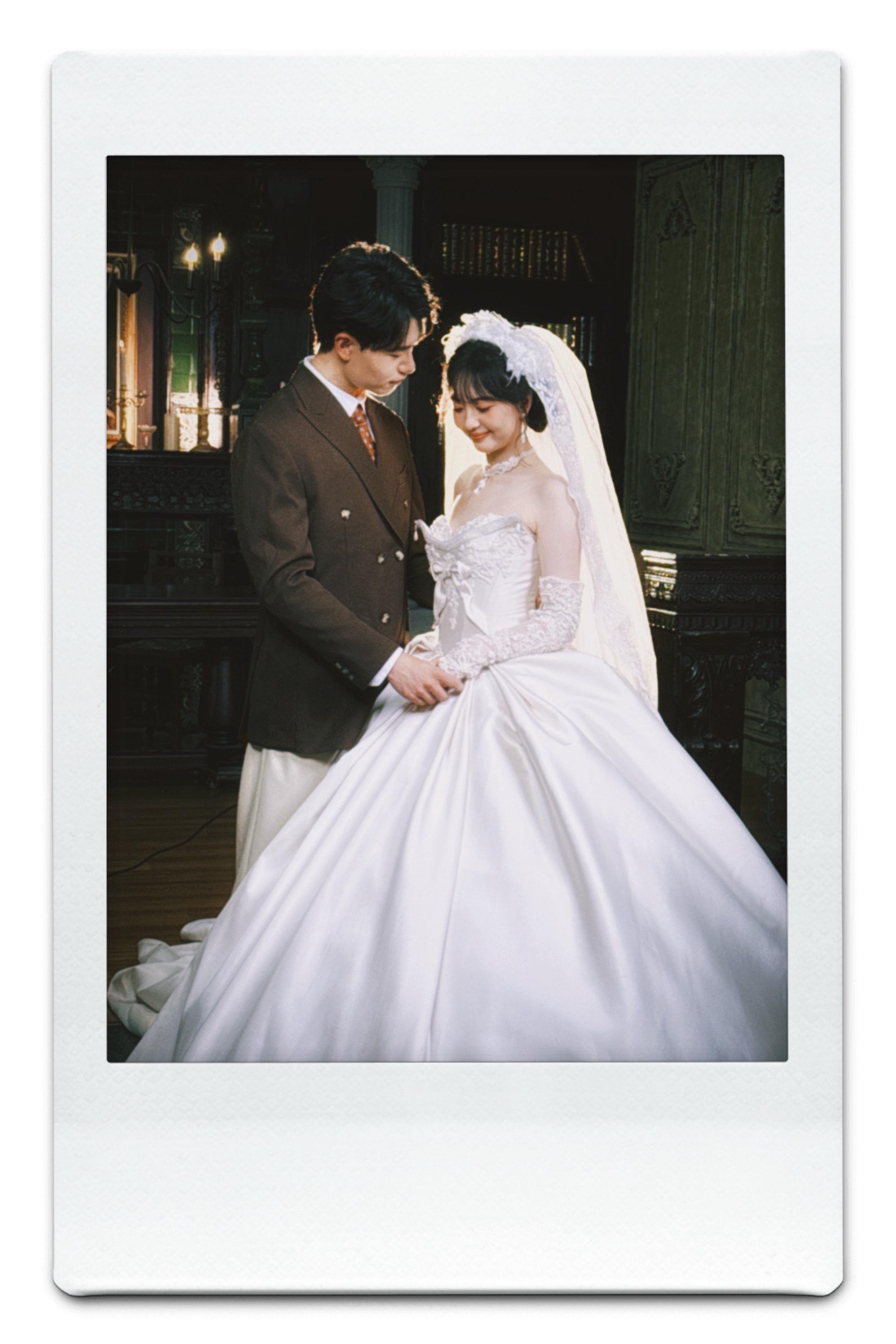 我想 恋人这一页 应是举案齐眉 相濡以沫。