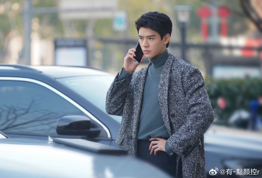 龚俊回应沈谢秩被停职家事法庭 前几集判别人离婚，这集轮到自己被停职。周末还停播，