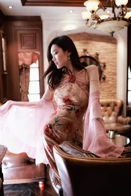 “我的妻子是一位美丽的东方女性”