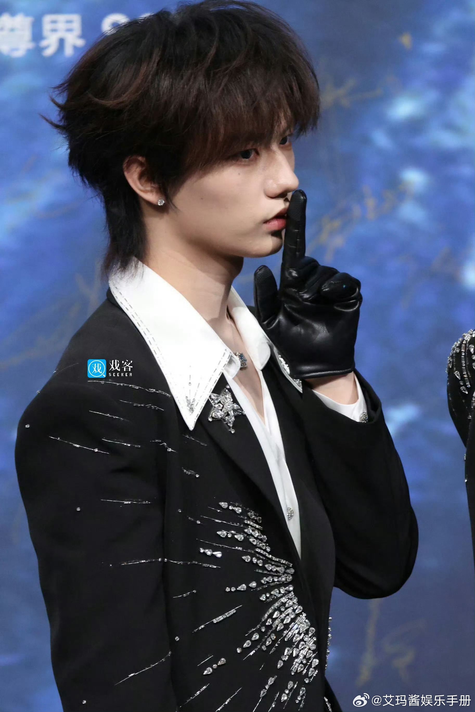 邓佳鑫 穆祉丞 张子墨微博之夜红毯生图！Pick谁？微博之夜红毯微博之夜出图