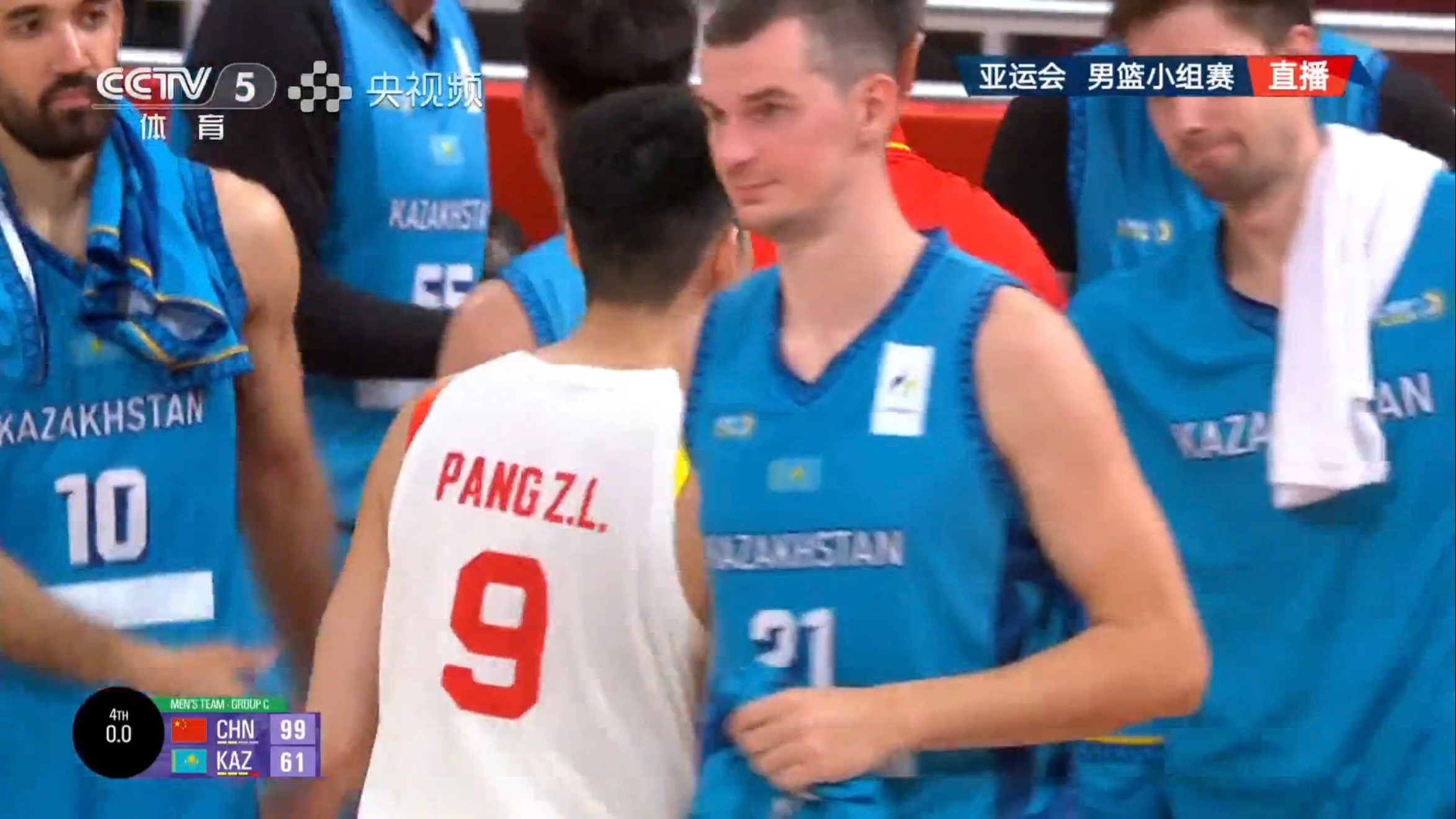 亚运会小组赛第一场，中国男篮99-61轻取哈萨克斯坦，庞峥麟19分4助攻、李弘权