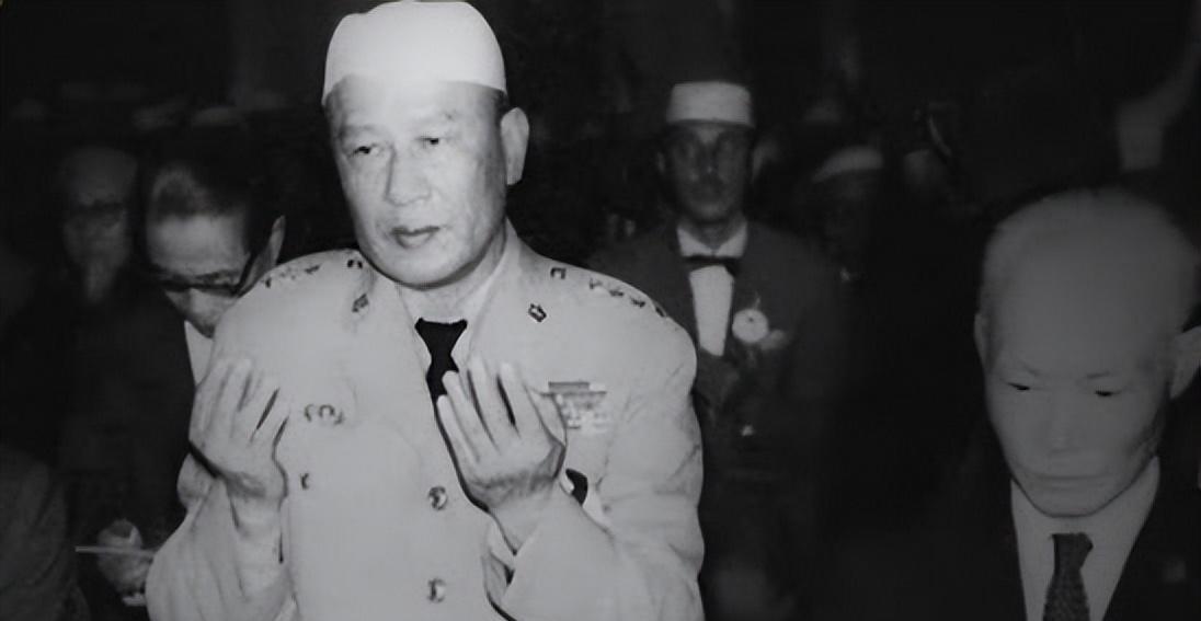 白崇禧1966年去世时，床单被撕成碎片，蒋介石竟称他是再婚的寡妇，这到底怎么回事