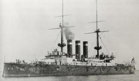 1894年甲午海战，北洋水师打到全军覆没，都没能击沉一艘日本军舰，谁知10年后，