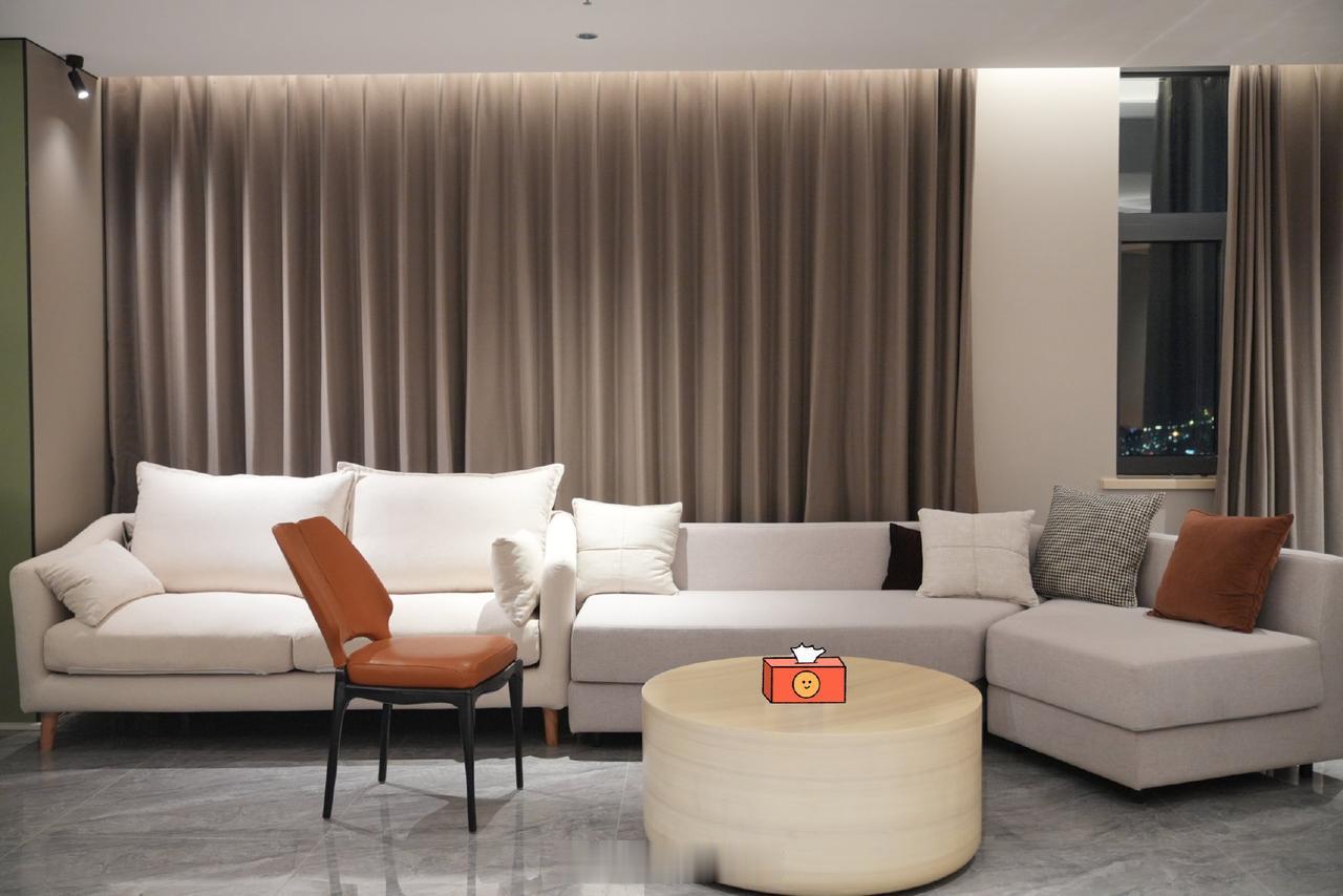 东子回北京了！看看新基地~大家觉得这环境怎么样？[哇]

©JDG快递小哥
#J