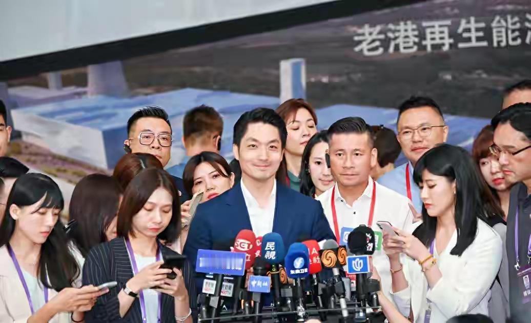 蒋万安凭借自己的聪明，虽然在台北市长的位置上赢得了一些支持，但他充其量就是一个政