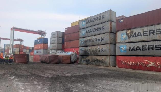 【俄袭击切尔诺莫斯克港导致人员受伤和民用船只受损】网页链接据乌克兰国家通讯社报道