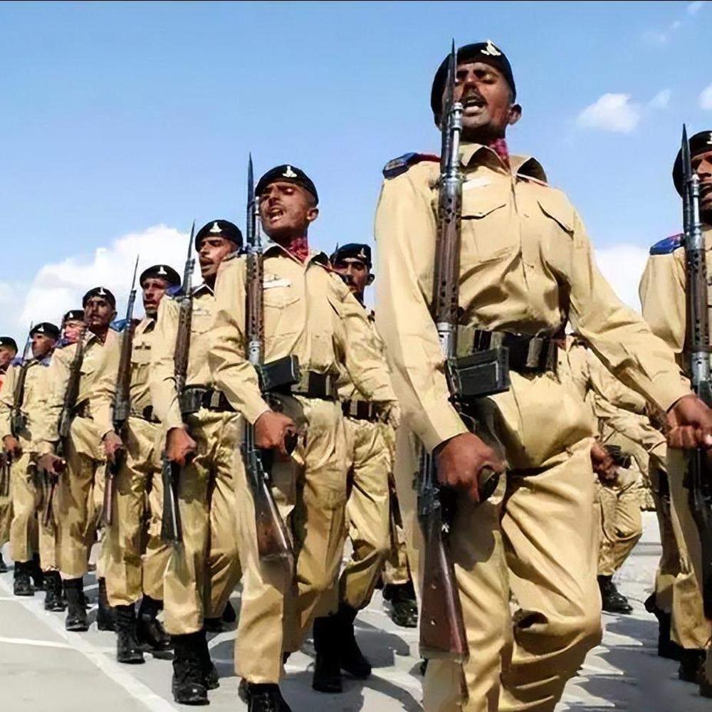 你是否曾心生疑惑，现代军队中非战斗人员数量如此庞大，人员比例甚至达到一比八乃至一