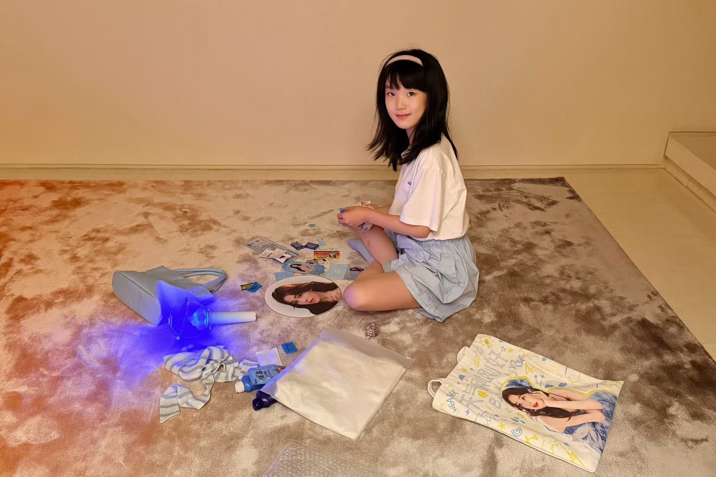 陪我悦去看白鹿出道十周年的拾光音乐会，那么贵的黄牛票坐了个好偏的位置，不过我悦开