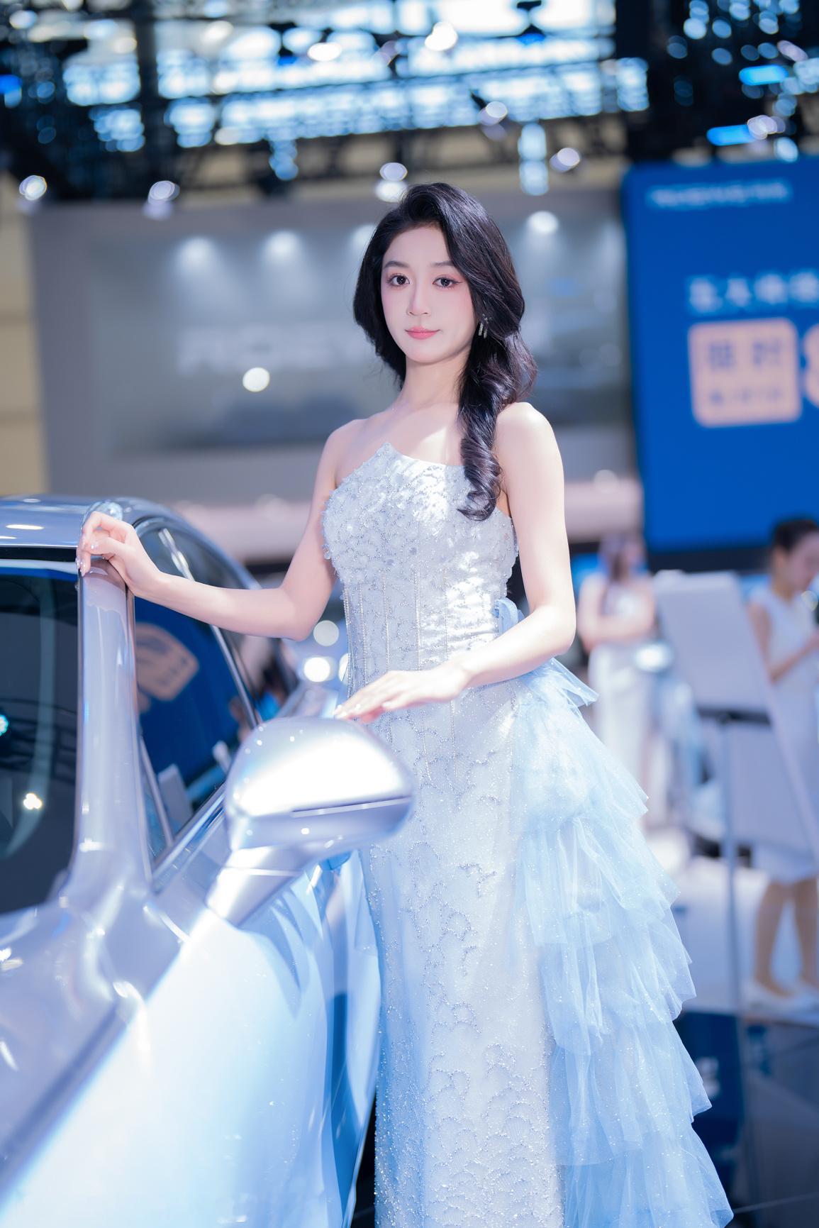 聆听猎人的车展日记聆听在广州国际车展猎人与车展 2025 广州国际车展想把图片带