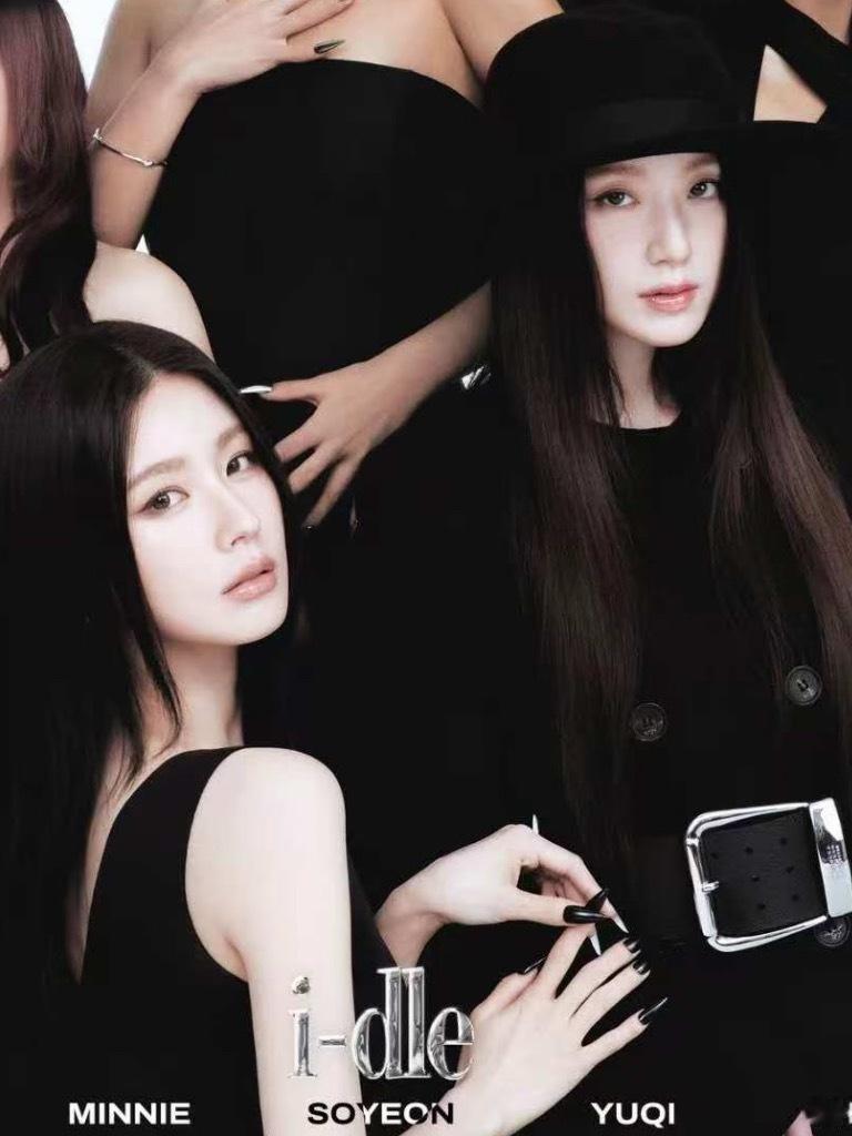 叶舒华和赵美延现在怎么长得一模一样 是不是亲多了？ 