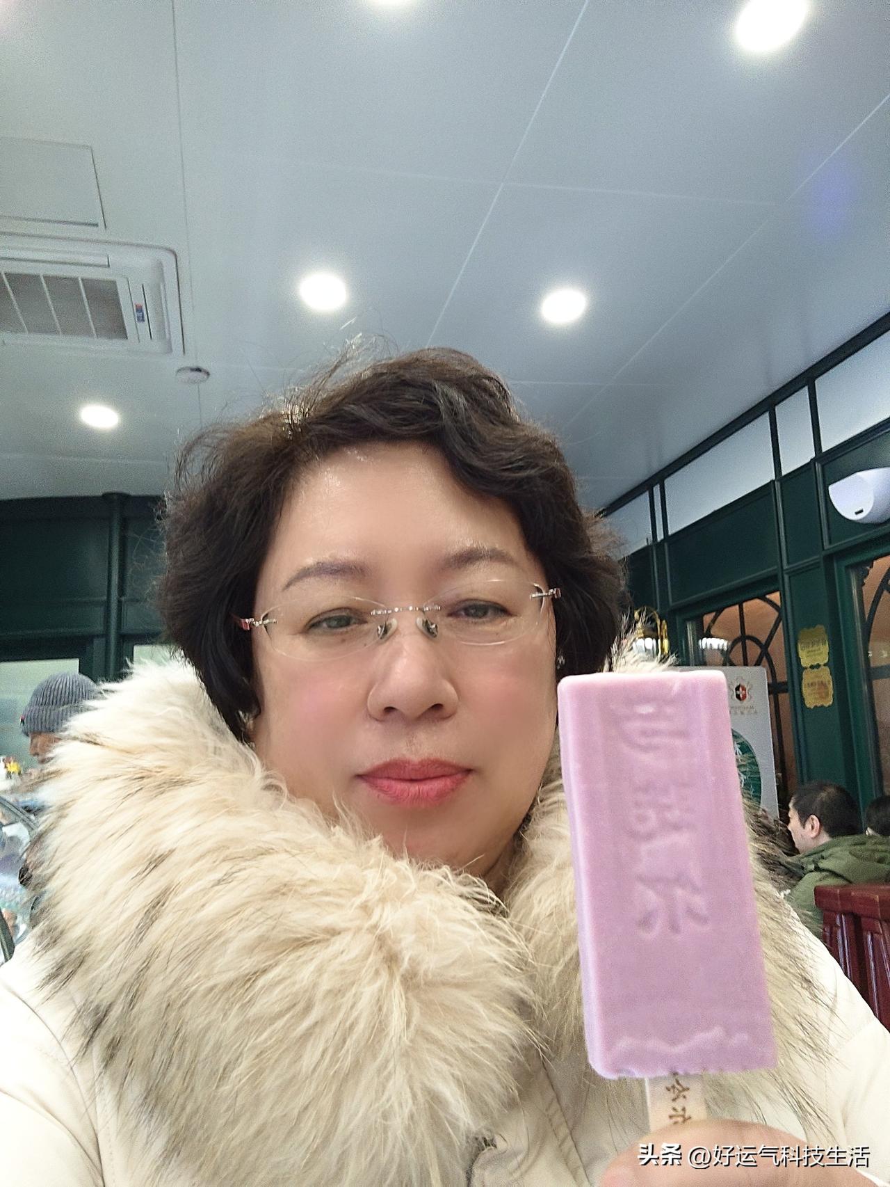 闲来翻看手机相册，一下子翻出了二月份去哈尔滨旅游的照片，瞬间勾起了回忆，和大家聊