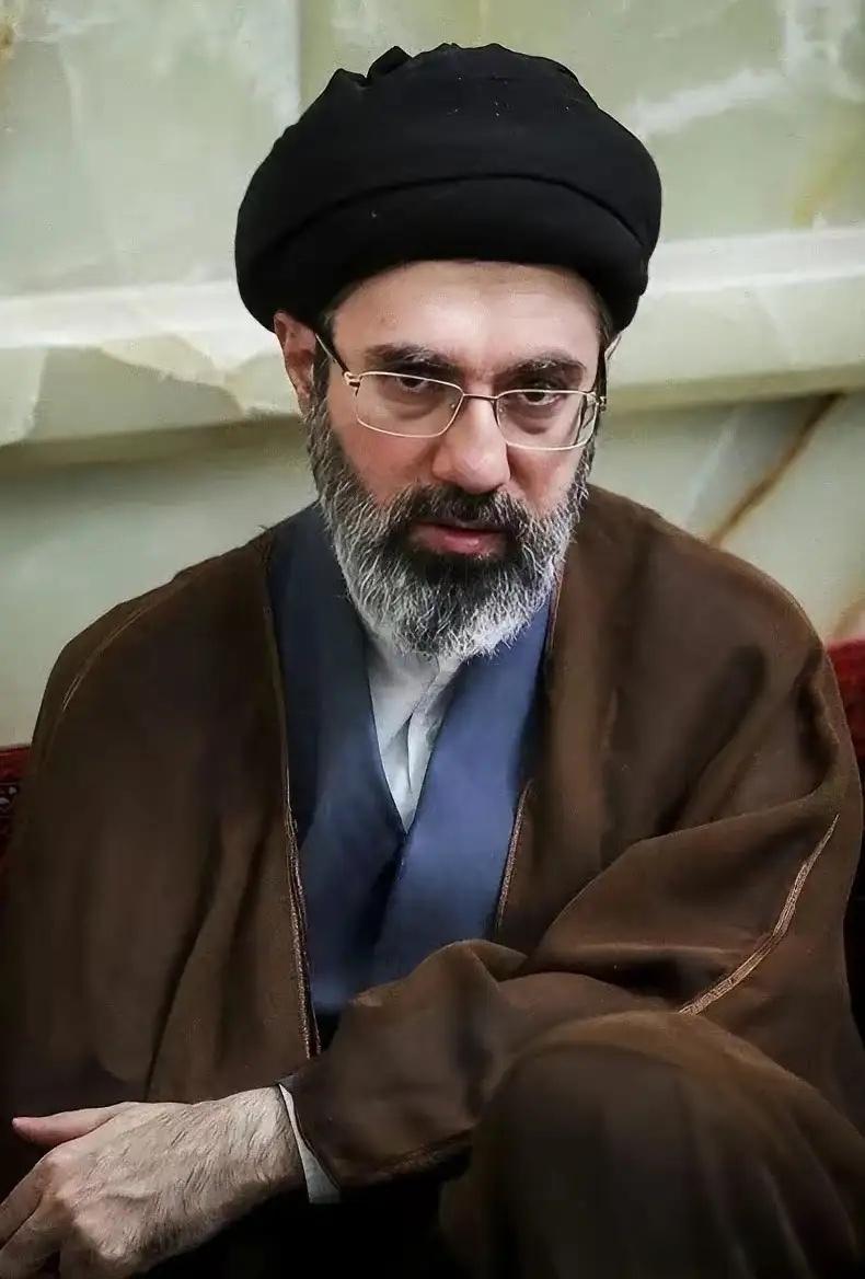 伊朗这次真狠，直接把美以安插的“眼睛”给挖了。
4月12日，伊朗警方通报：一口气