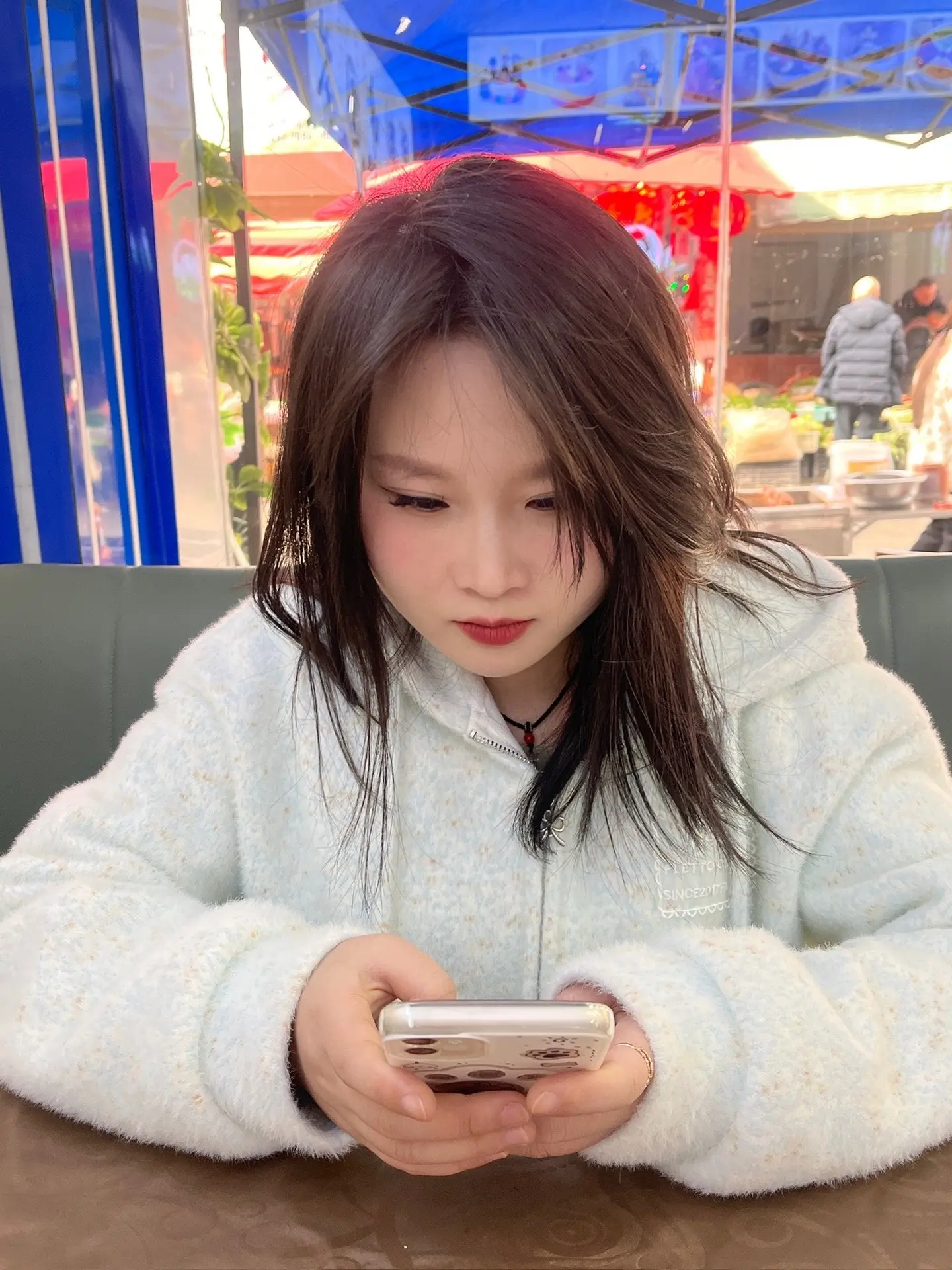 慢也好、步子小也好、是在往前走就好，幸福没有标准答案   爱你的人自然...