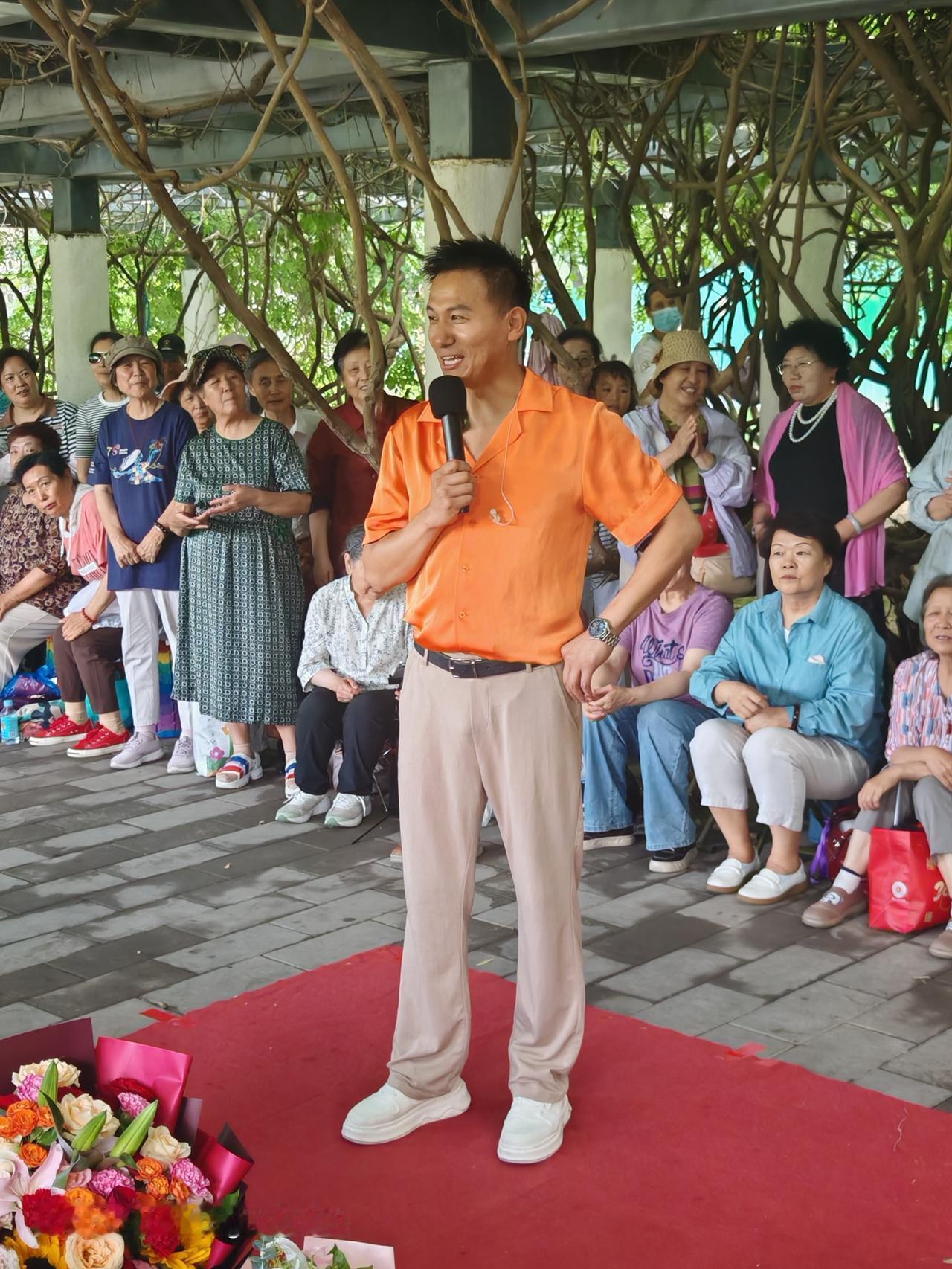 6月14日通州梨园主题公园的魏广德演唱会，想想就超带劲！现在北京好多公园都有专业