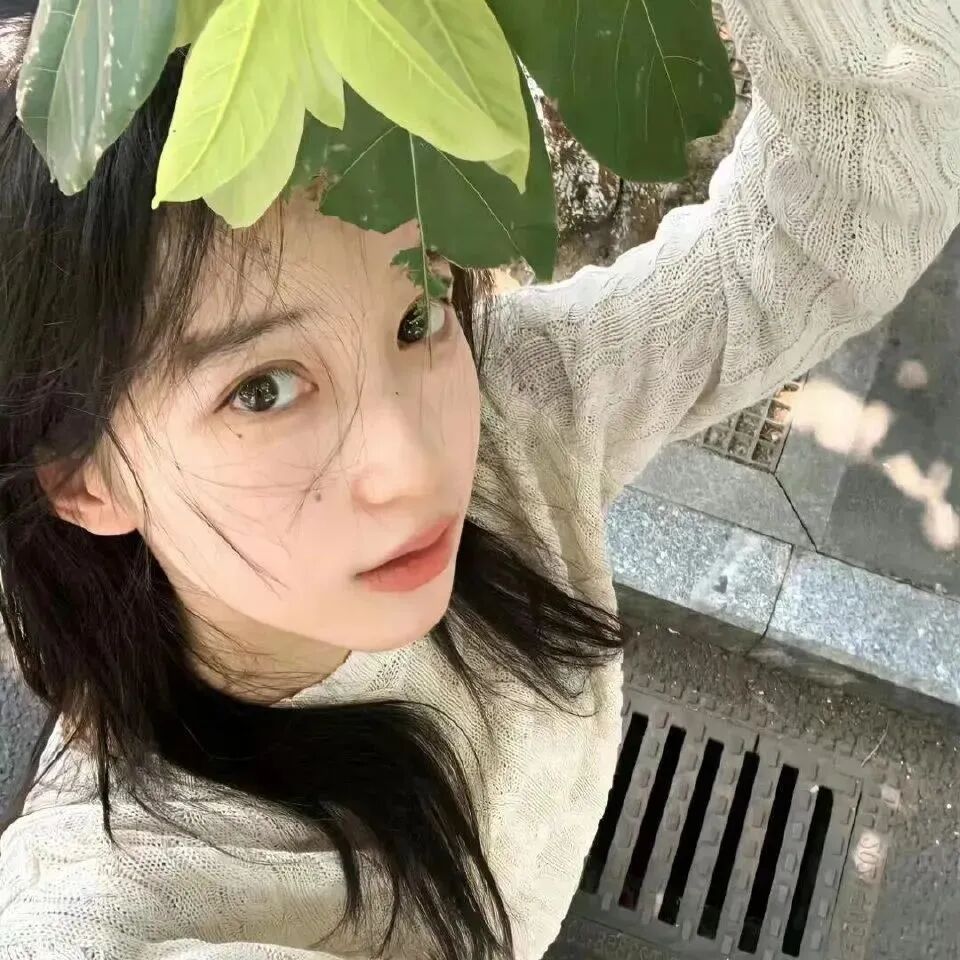𝑾𝒆𝑪𝒉𝒂𝒕女头、小众氛围感  ｜  女生头像  ｜  头像分享