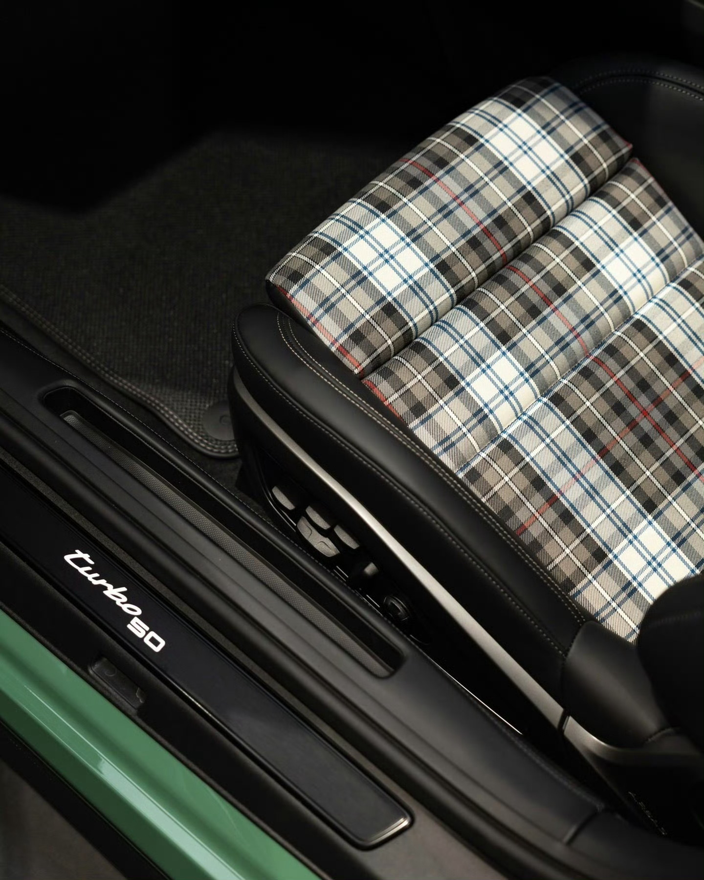 Porsche 911 Turbo 50 Auratium Green｜保时捷 