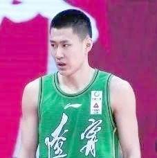 辽宁男篮吴昌泽在今晚对阵北控的比赛中无一分入账，交了白卷。
我就不明白了，吴昌泽