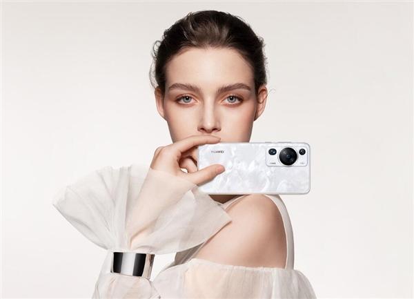 现在网上曝光了华为P70手机的一些信息，大概如下：

1，主摄是OV50H，这枚