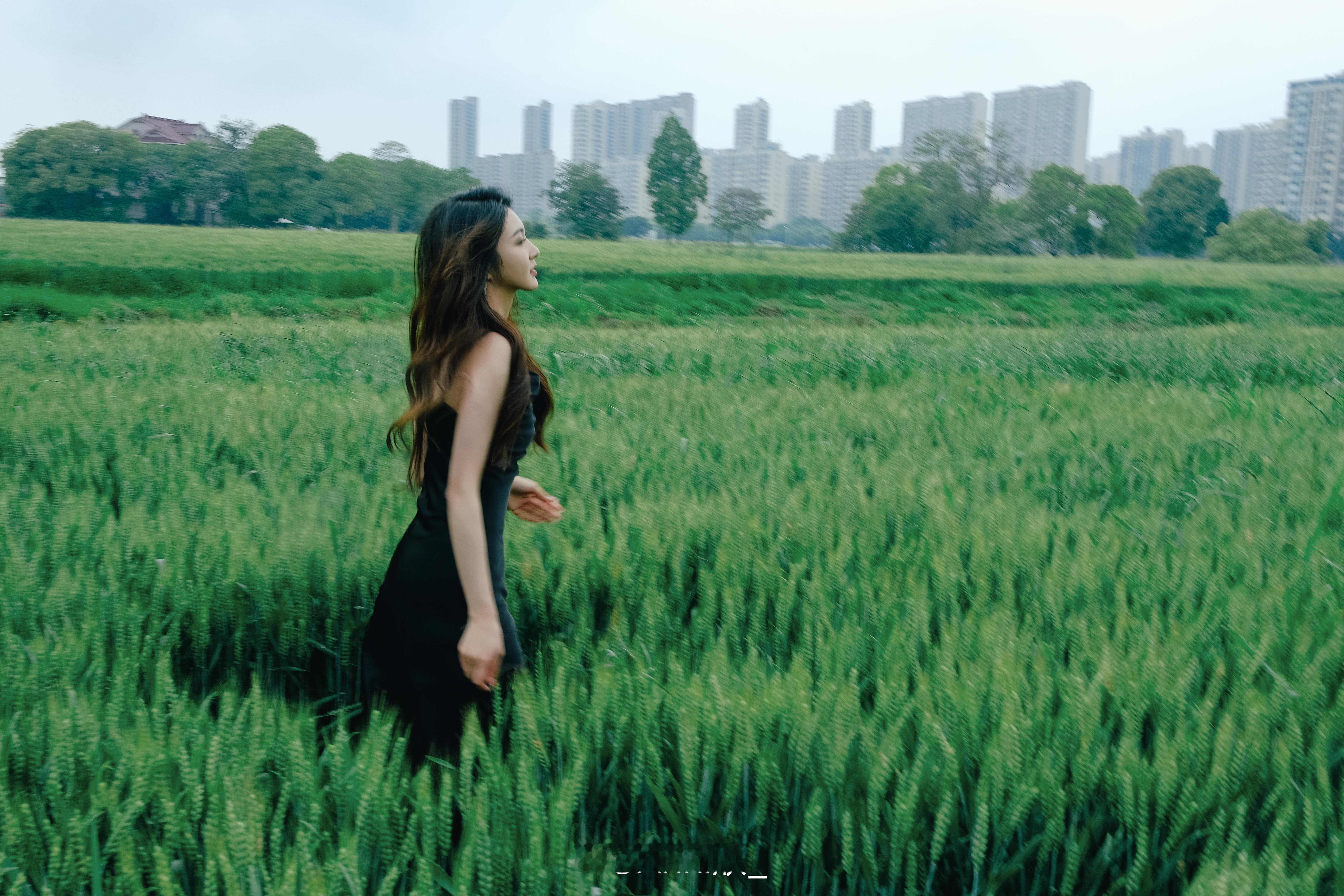 “ 生活本是苦药，糖要你自己找。” ​​​