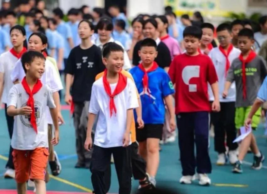 📢 2026阳光招生新政落地！高中首次纳入，严禁“掐尖”与“捐资助学”

各位