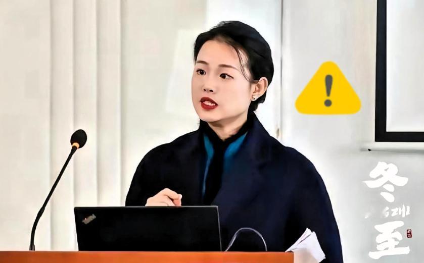 昨晚饭局，一位刚离职的南博策展人喝多了说：徐莺那“美术专家”的身份，根本就是量身