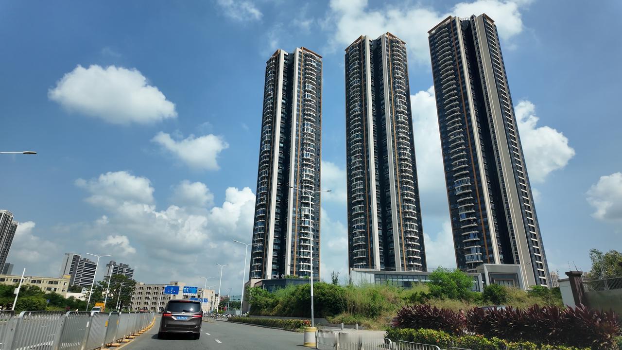 深圳手握800万，买房还是租房？
在深圳，如果你手里有800万现金，你会全款买房