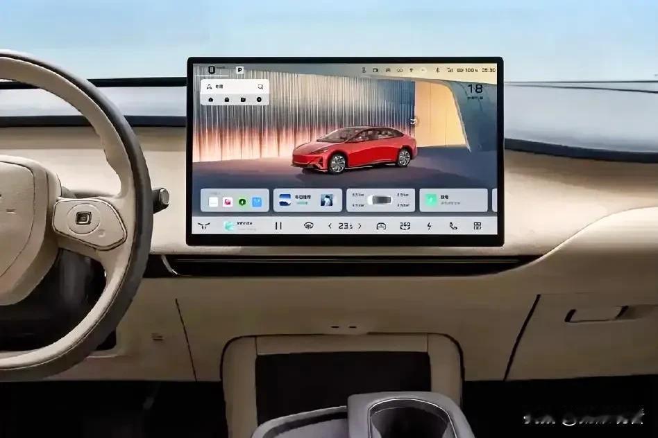 当国乒顶流孙颖莎遇上红旗天工05，这波“强强联合”直接把出行体验拉满！作为莎宝的