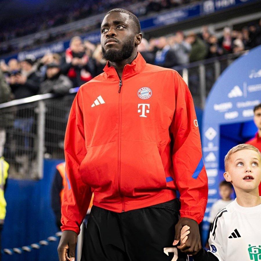 皇家马德里没有向乌帕梅卡诺发出正式报价。双方只是进行了初步的洽谈，探讨签下他的可