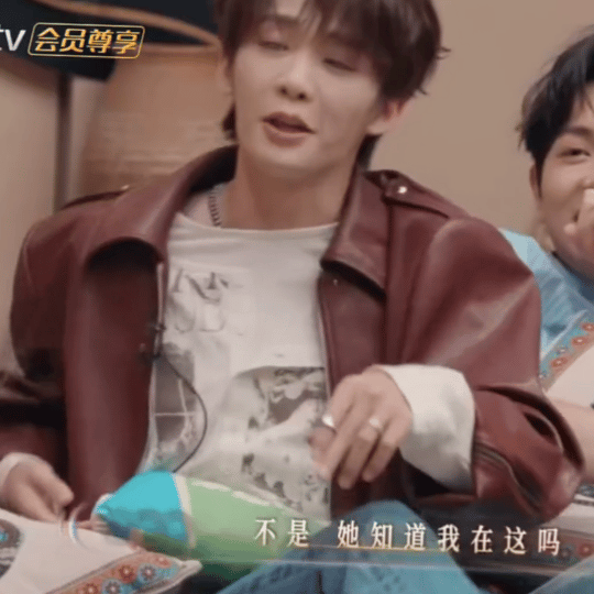 王赫野不选我原来是演这出 哟呵！选搭档环节王赫野本以为会被选，结果希林娜依高没选