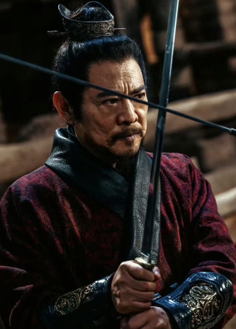 李连杰一张嘴，弹幕全懵了。
演《镖人》的刀马，他一张口说台词，满屏都在刷：这谁配