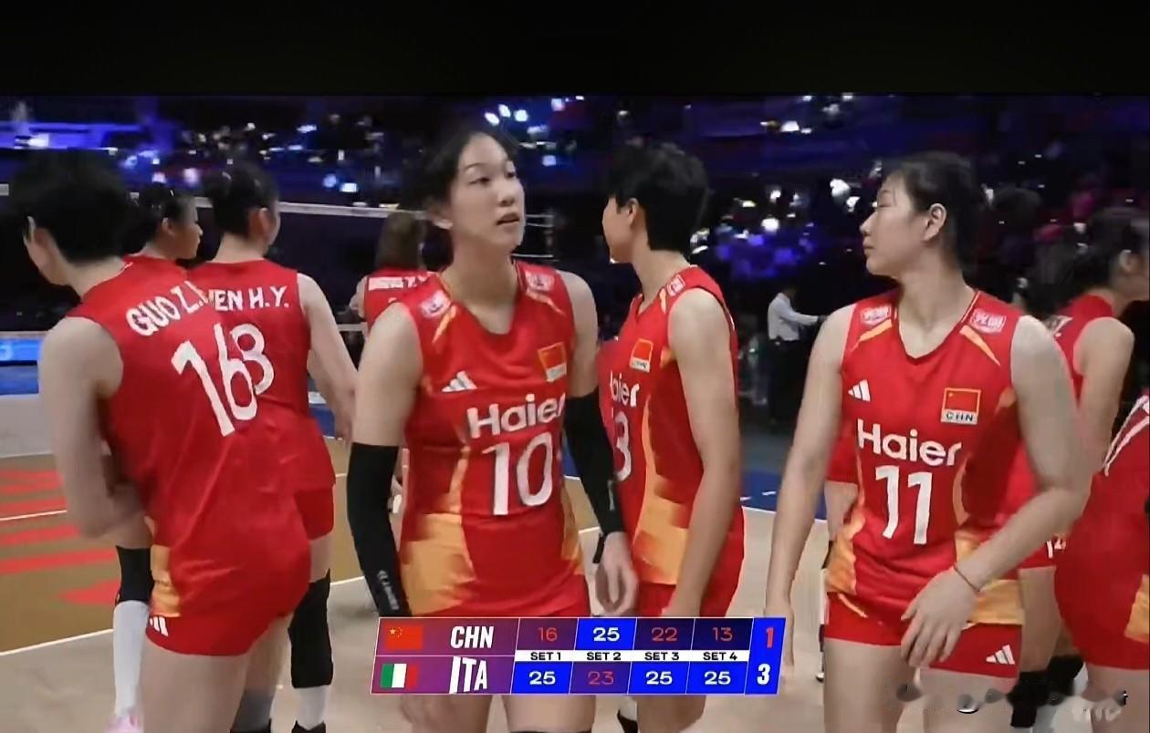 中国女排1-3不敌意大利，无缘奖牌!
2026女排世联赛总决赛铜牌战，主场作战的