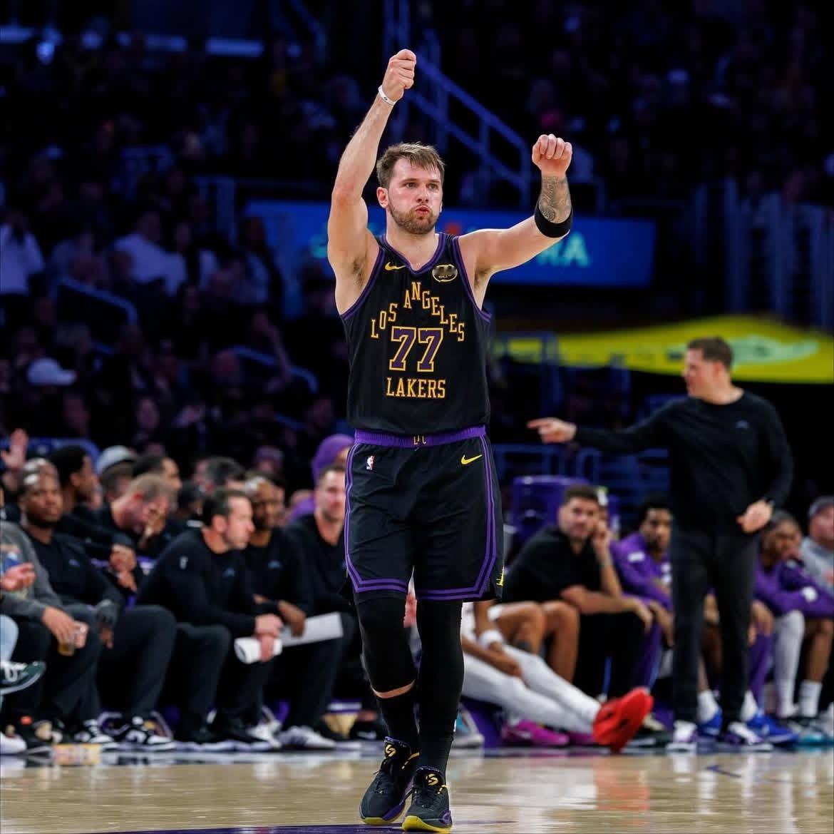 昨日卢卡庆祝动作有点多，但是甩杆钓鱼那个挺有意思。 