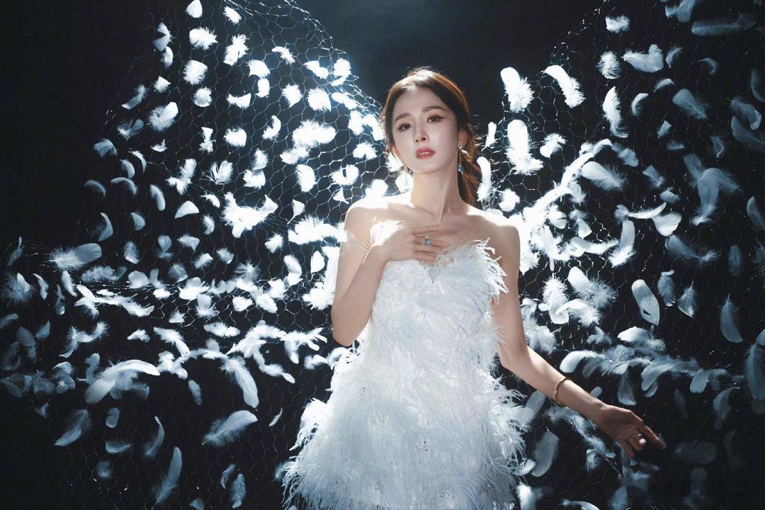 杨幂天使下凡 杨幂天使下凡太美啦 