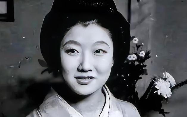 中国连长不忍杀害日本女俘虏，将其带回家乡隐姓埋名成婚，相守三十二年后，才知晓妻子