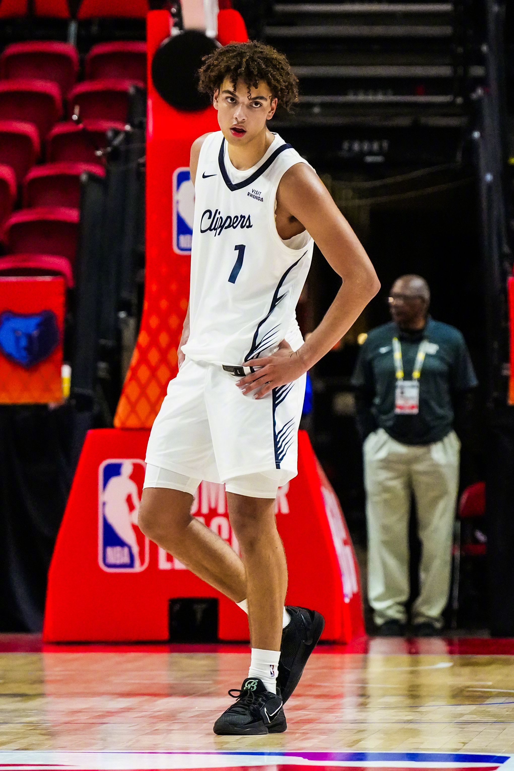 瓦格勒26分4篮板2助攻1抢断1盖帽快船战胜森林狼NBA夏季联赛