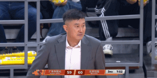 杜锋，是不是也该“身体不适”了？

之前进行的第15轮比赛，广东男篮主场73-1