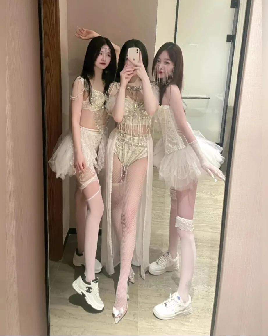 三选一的时候，小孩子都可以做，太明显的答案#二选一！# #九分美女宝# #分享美