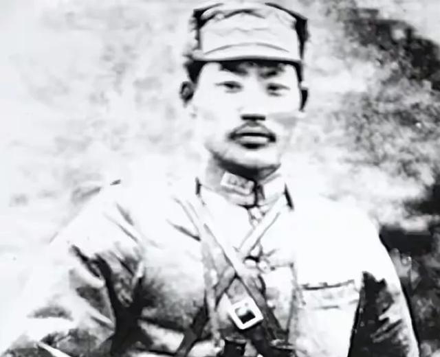 1933 年 3 月，日军进犯长城一线，赵登禹率 109 旅驰援喜峰口。他组织大