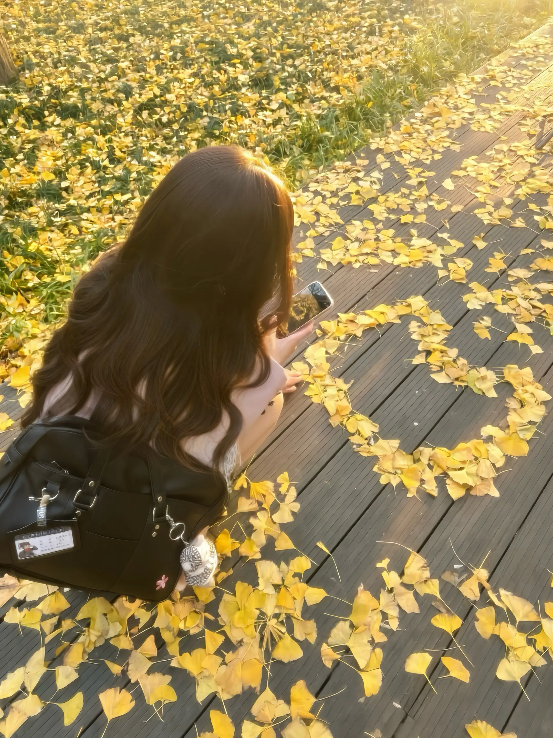 梧桐虽立 其心已空