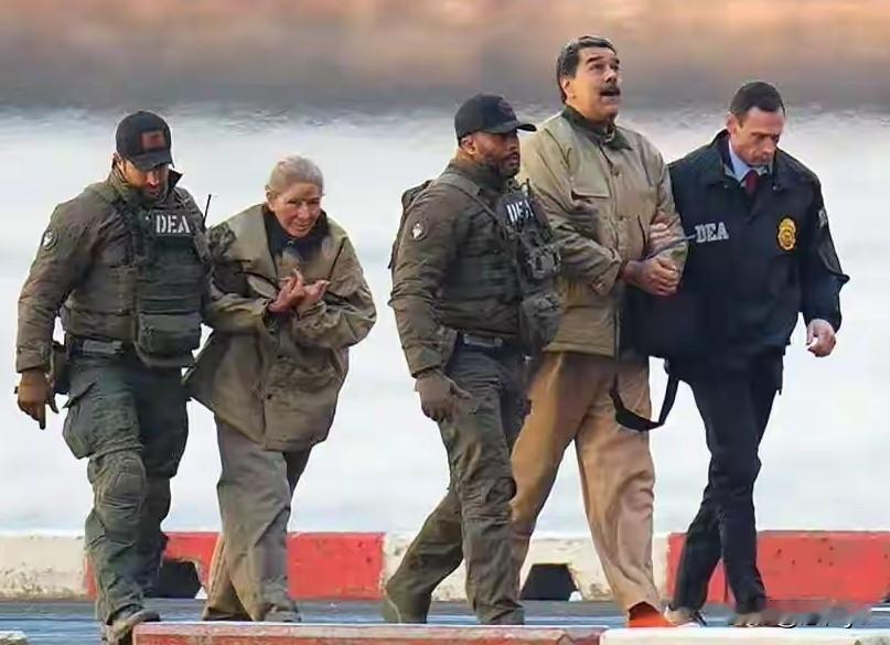 美国为了达到自己的目的，无法无天，没有底线，以大欺小。军事入侵他国，掳走合法总统